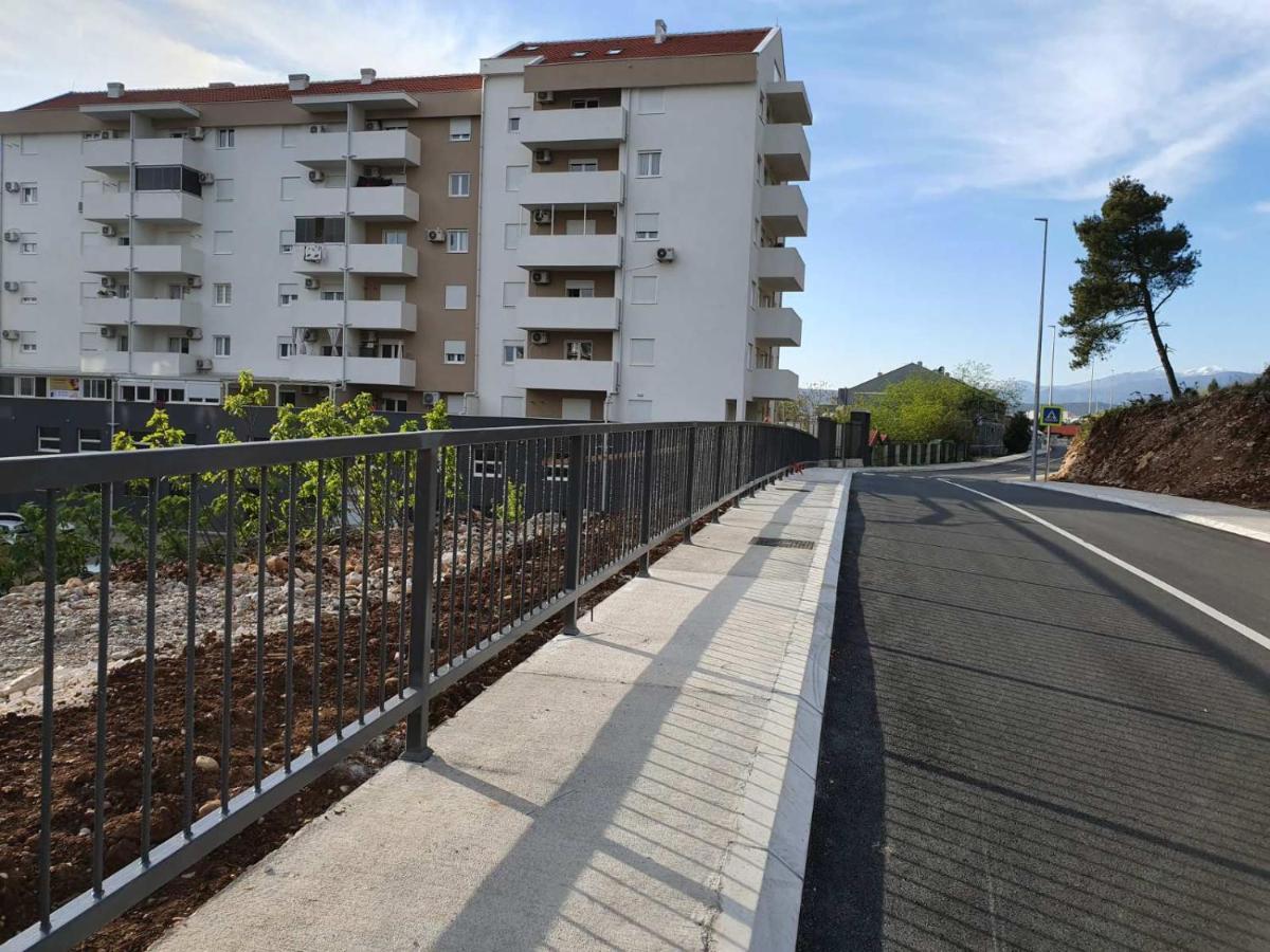 Sunny Hill Suite Ljubovic Podgorica Eksteriør bilde