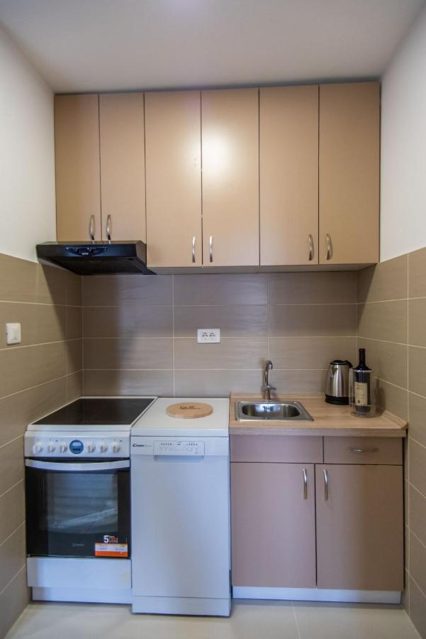 Sunny Hill Suite Ljubovic Podgorica Eksteriør bilde