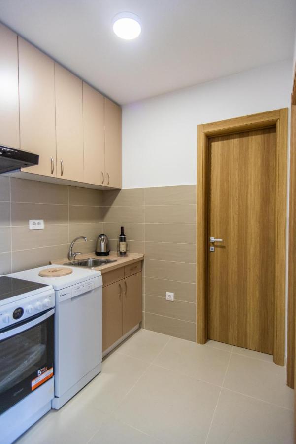 Sunny Hill Suite Ljubovic Podgorica Eksteriør bilde